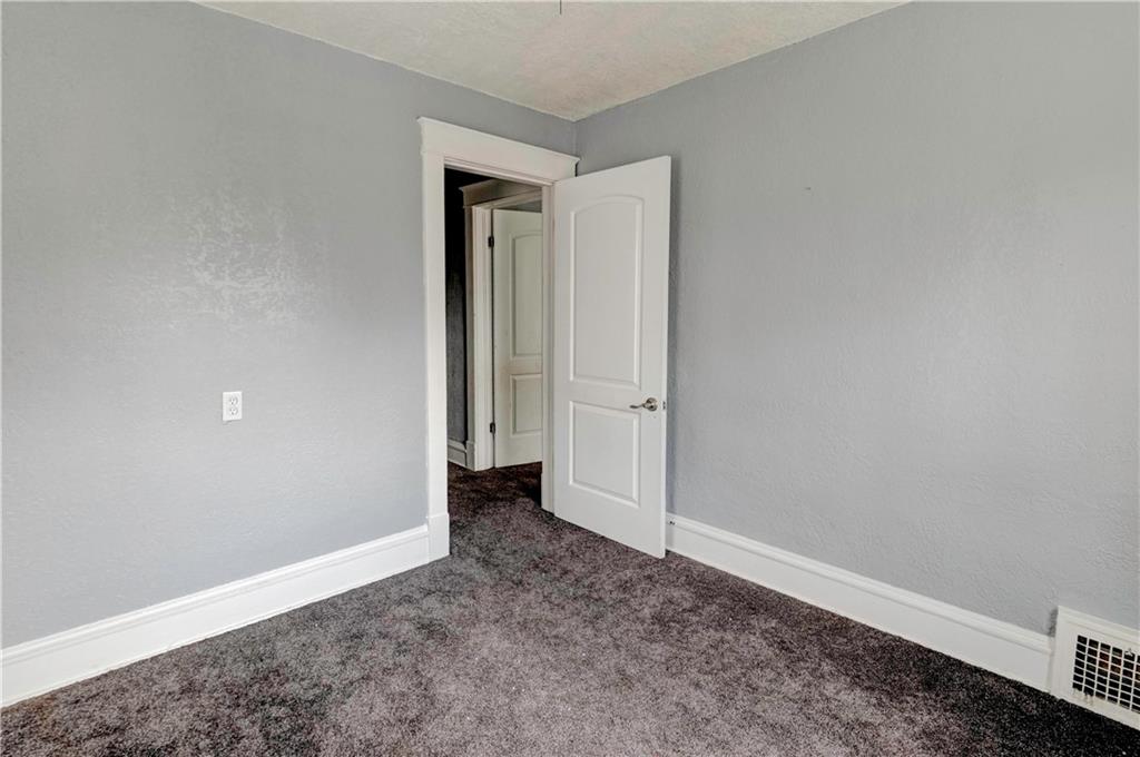 113 N White Avenue Property Photo 26