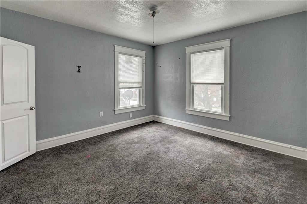 113 N White Avenue Property Photo 27