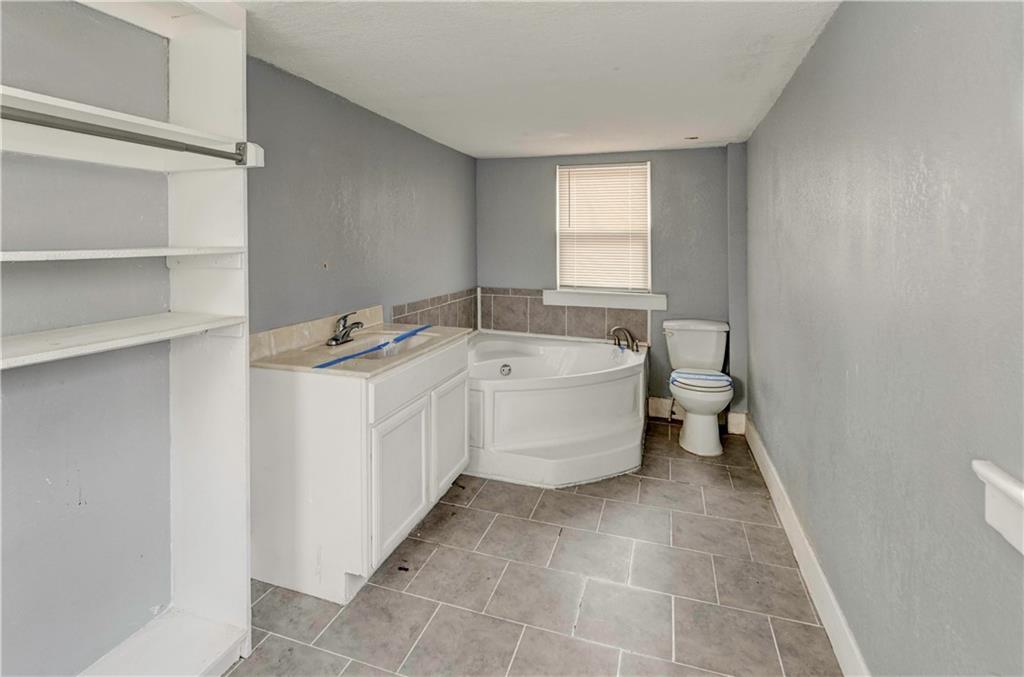 113 N White Avenue Property Photo 31