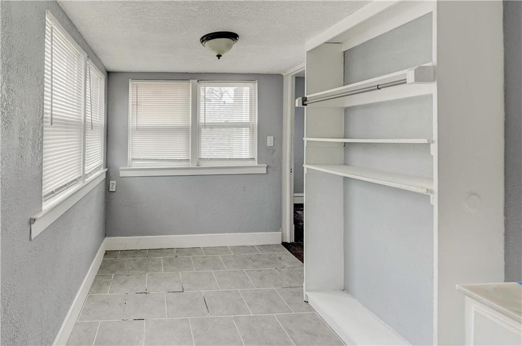 113 N White Avenue Property Photo 32