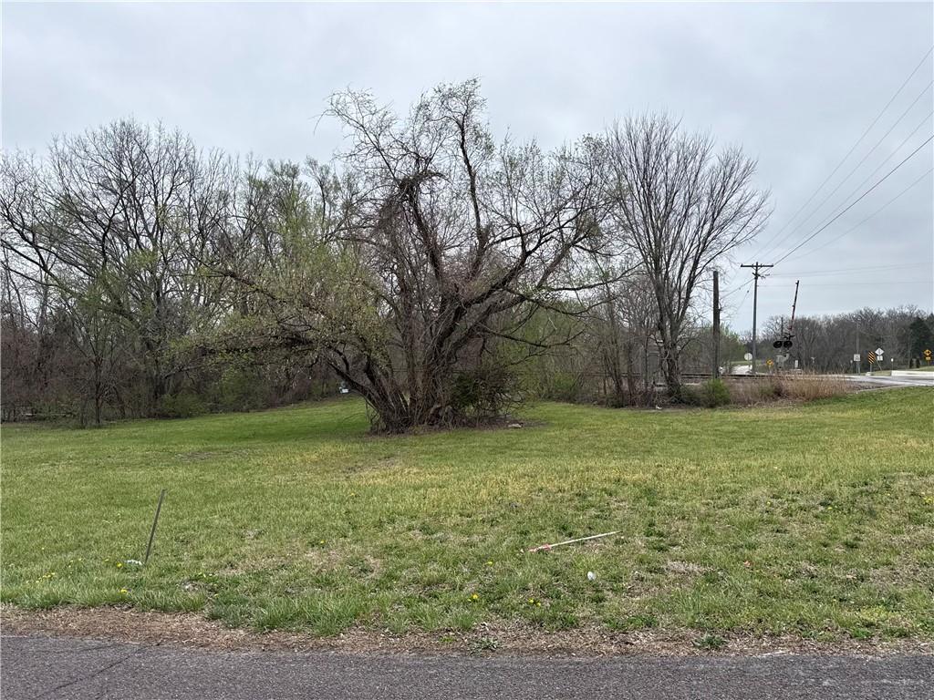 E 5th Street Property Photo 3
