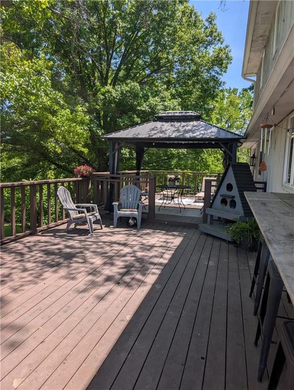 106 Walnut Drive Property Photo 8