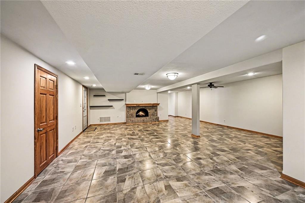6409 Clinton County Line Road Property Photo 20