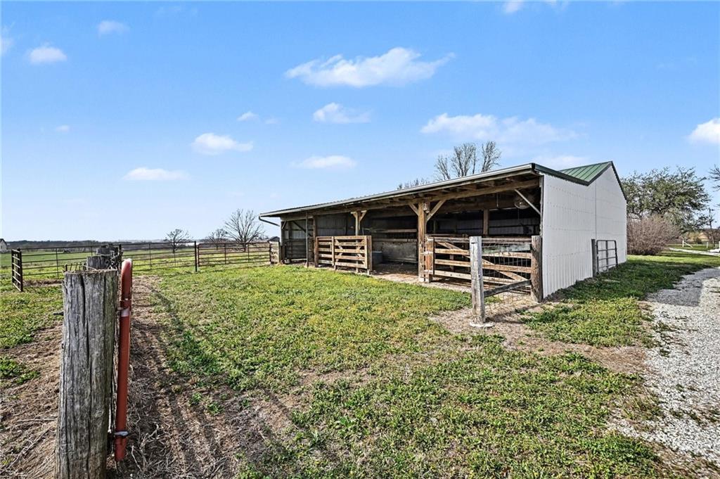 6409 Clinton County Line Road Property Photo 33