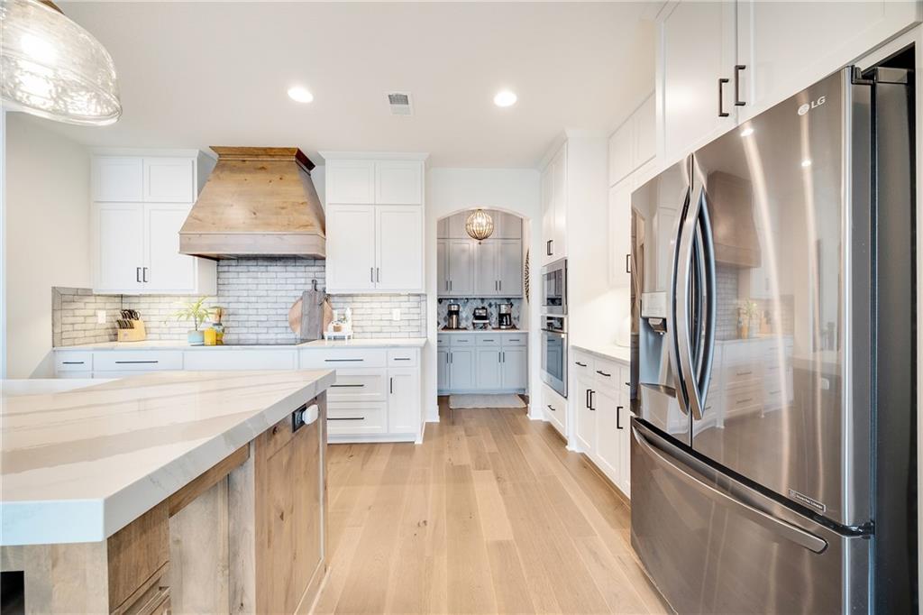 336 Thoreau Circle Property Photo 12