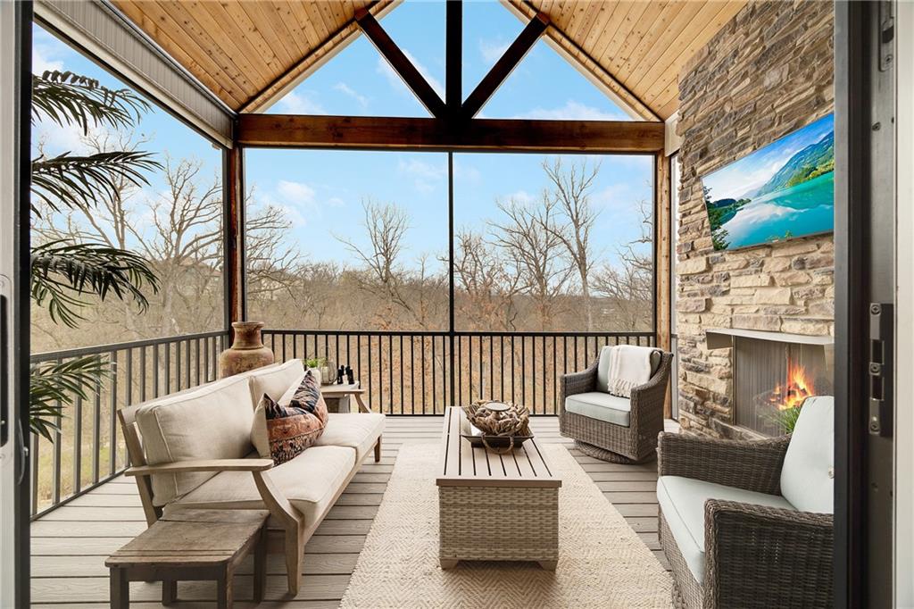 336 Thoreau Circle Property Photo 17