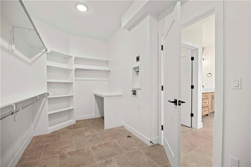 517 Bentwater Drive Property Photo 28