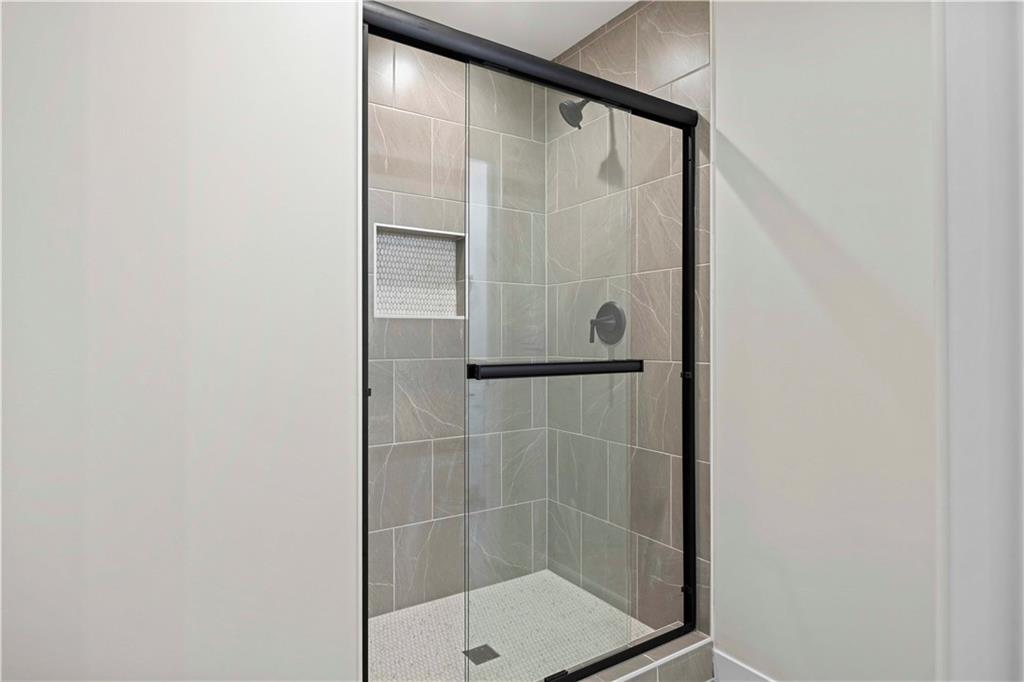 517 Bentwater Drive Property Photo 39