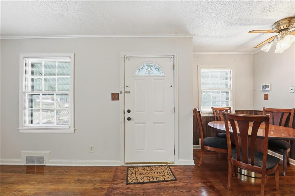 341 N Quincy Avenue Property Photo 3