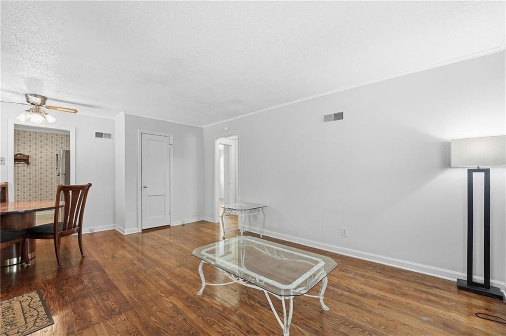 341 N Quincy Avenue Property Photo 5