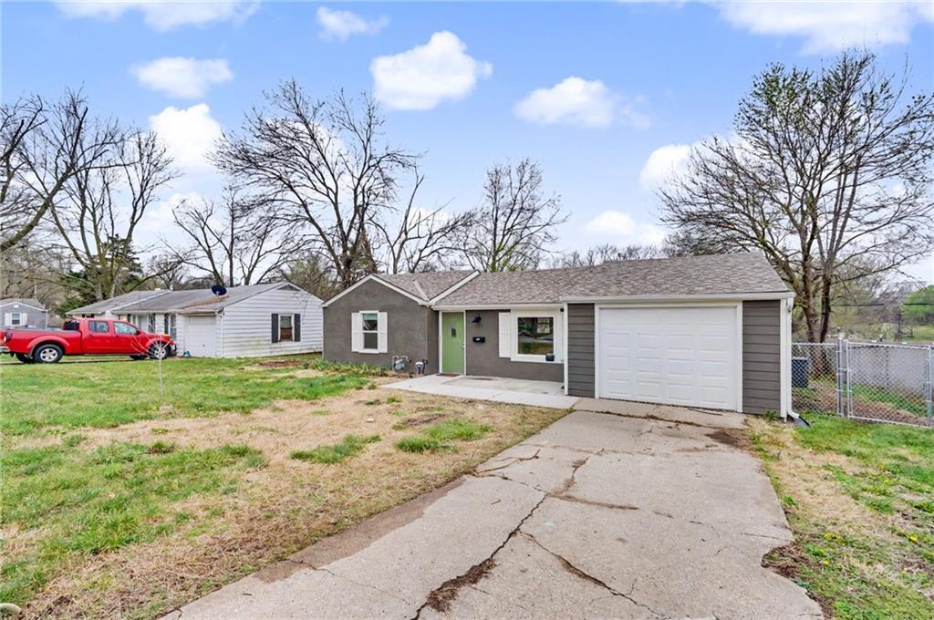 1106 S 50th Drive