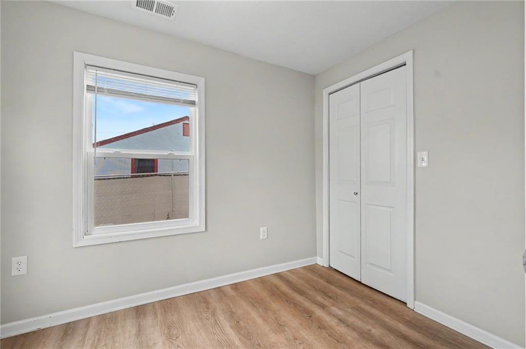 1106 S 50th Drive Property Photo 12