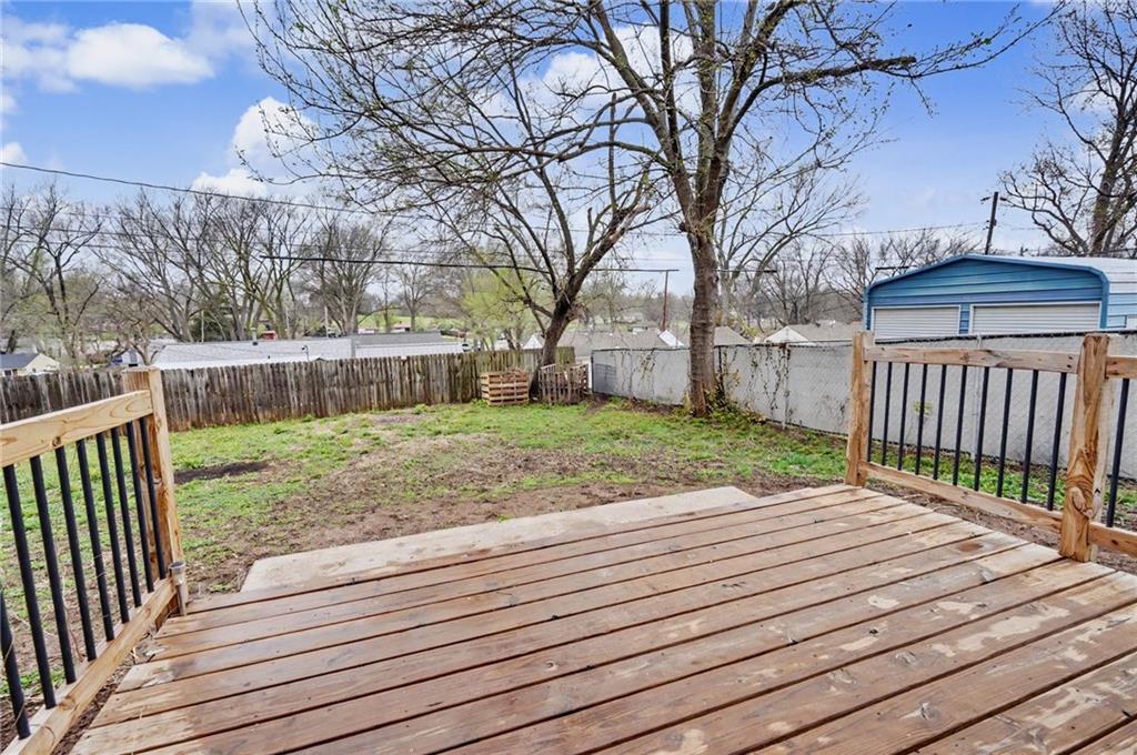 1106 S 50th Drive Property Photo 21
