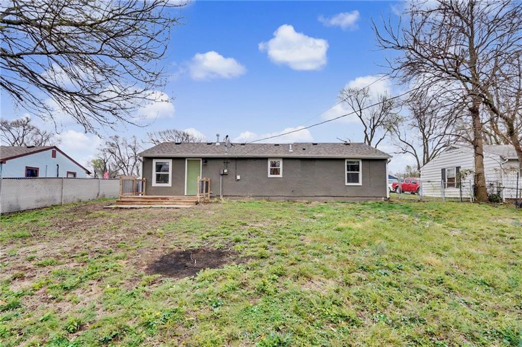 1106 S 50th Drive Property Photo 23
