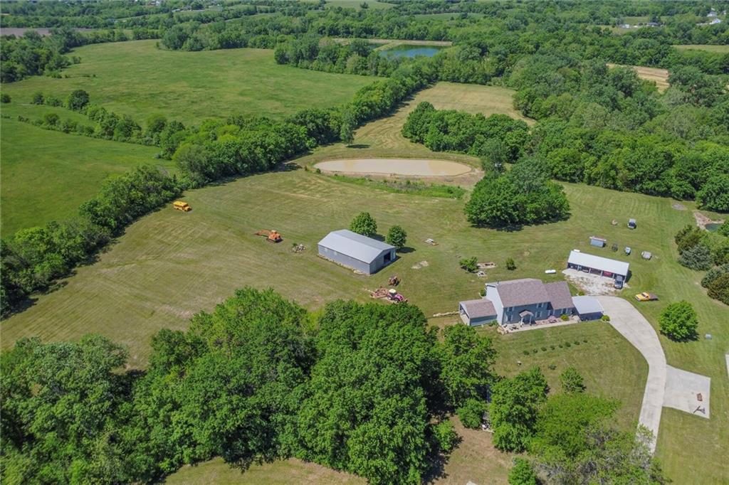 19412 Shanks Road Property Photo 6