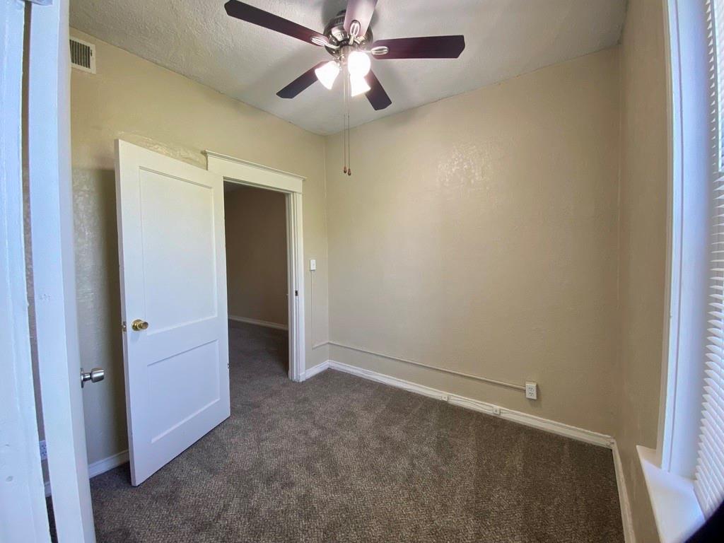 1614 E Linwood Boulevard Property Photo 12