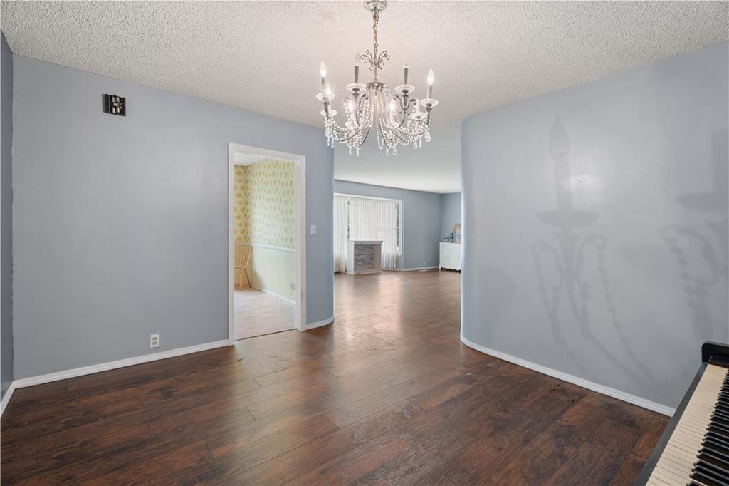 1302 W 4th Street Property Photo 16