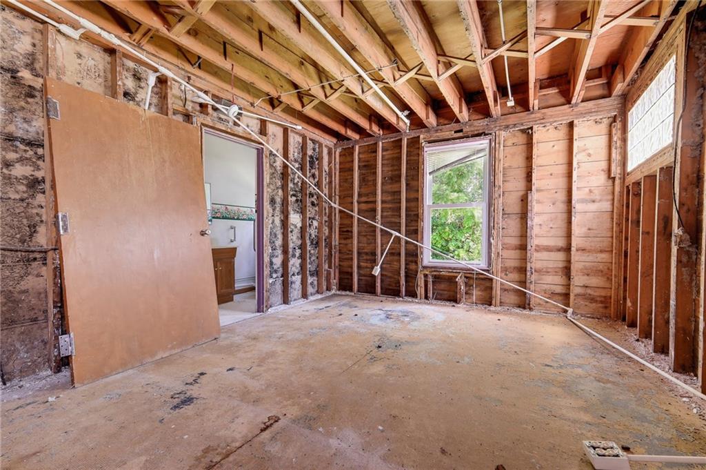 308 S Broadway Street Property Photo 33