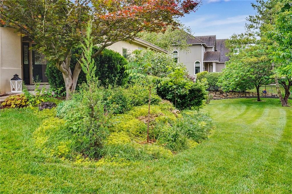 5727 Villa Drive Property Photo 4