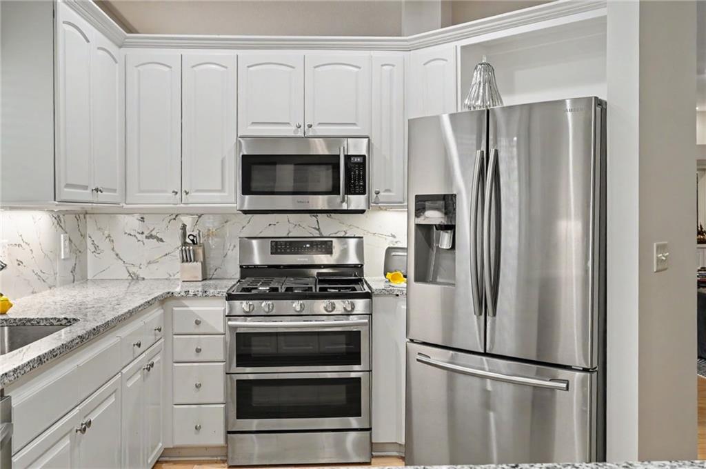 5727 Villa Drive Property Photo 15