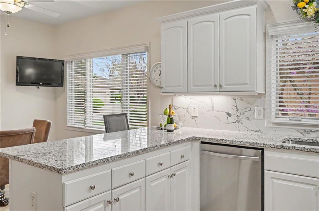 5727 Villa Drive Property Photo 17