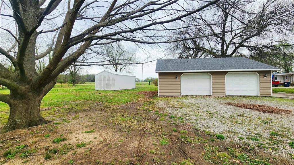 301 E Walnut Street Property Photo 45