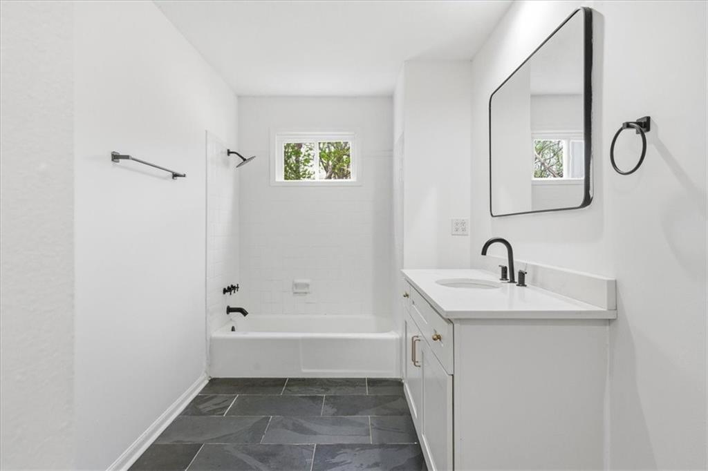 12816 Overhill Avenue Property Photo 22