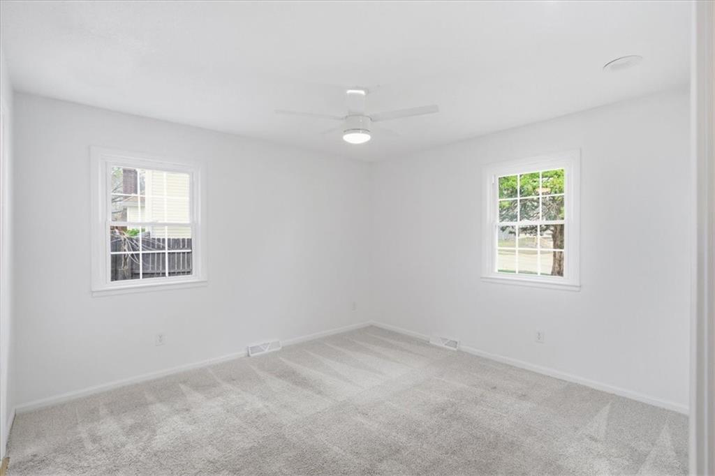 12816 Overhill Avenue Property Photo 11