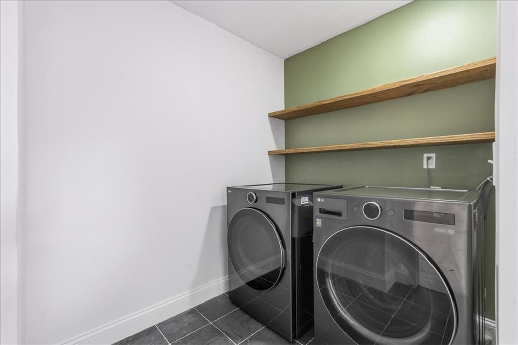 12816 Overhill Avenue Property Photo 15