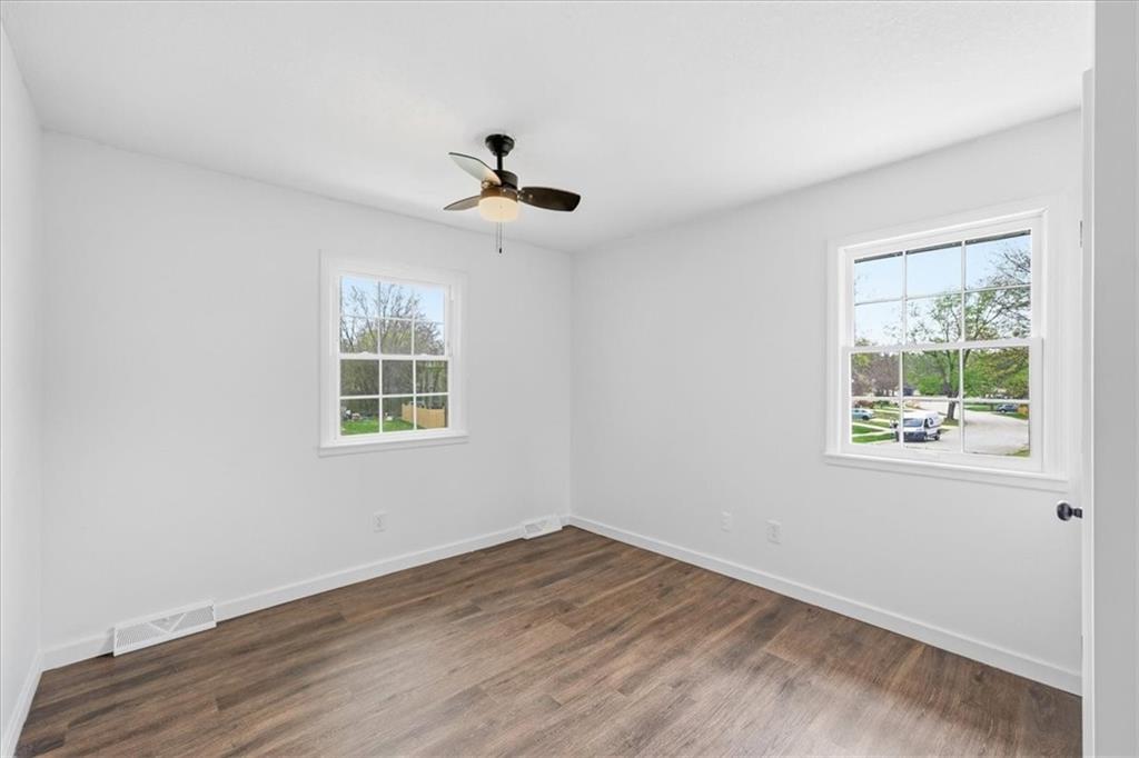 12816 Overhill Avenue Property Photo 19