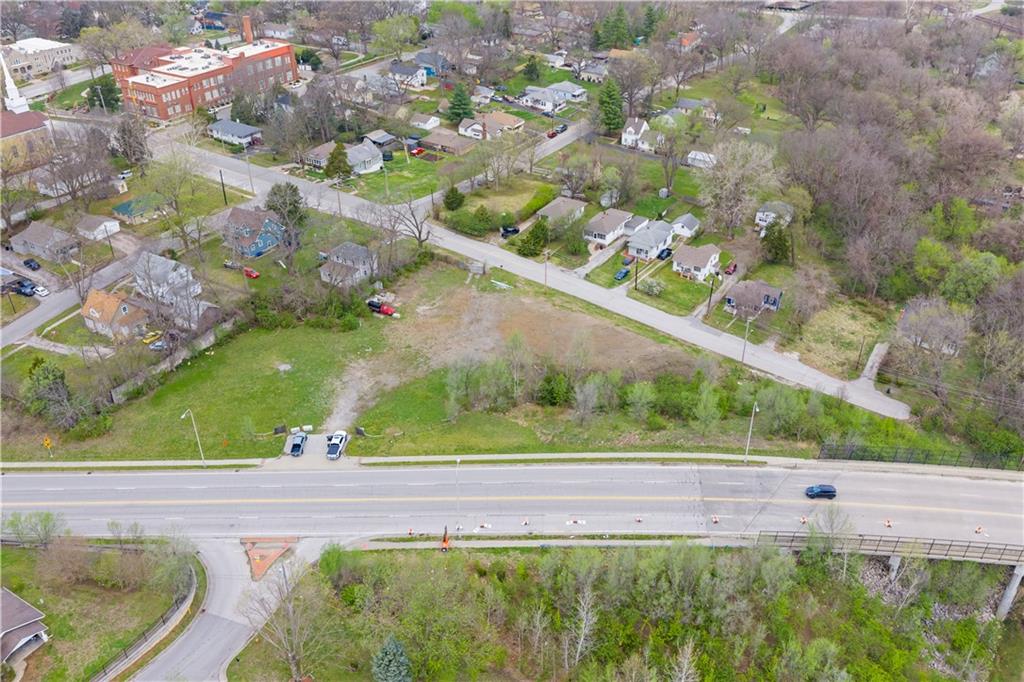9827 E Independence Avenue Property Photo 2