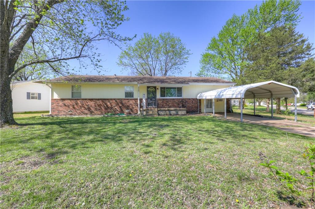 521 Sunset Circle Property Photo 1