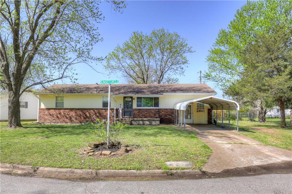 521 Sunset Circle Property Photo 2