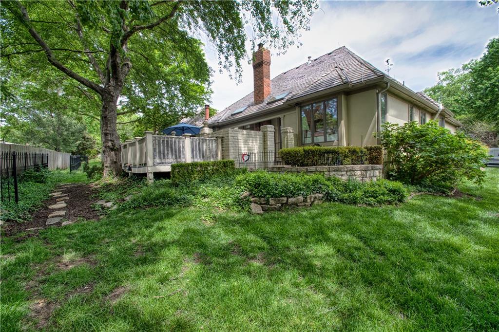 68 Le Mans Court Property Photo 32