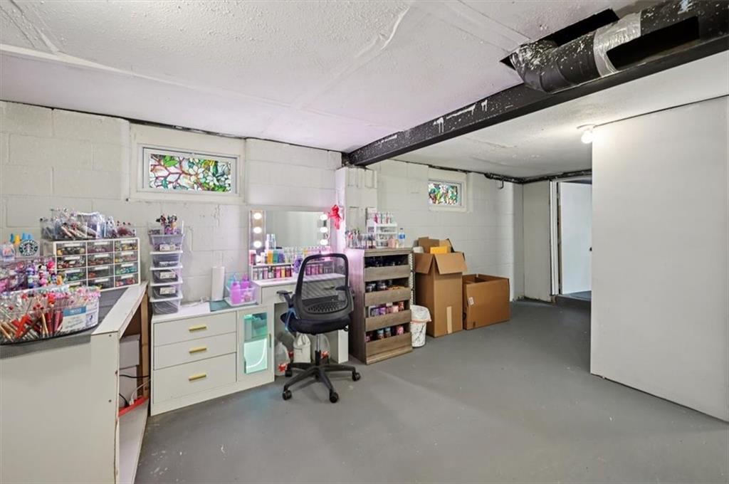 919 Walnut Street Property Photo 17