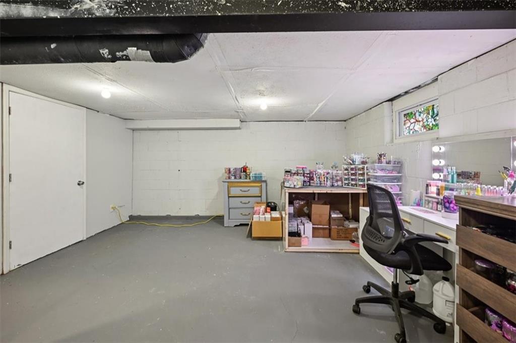 919 Walnut Street Property Photo 18