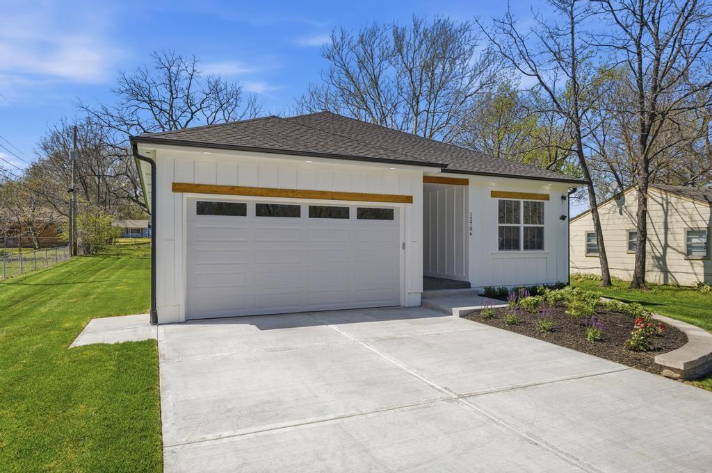 12706 10th Street Property Photo 8