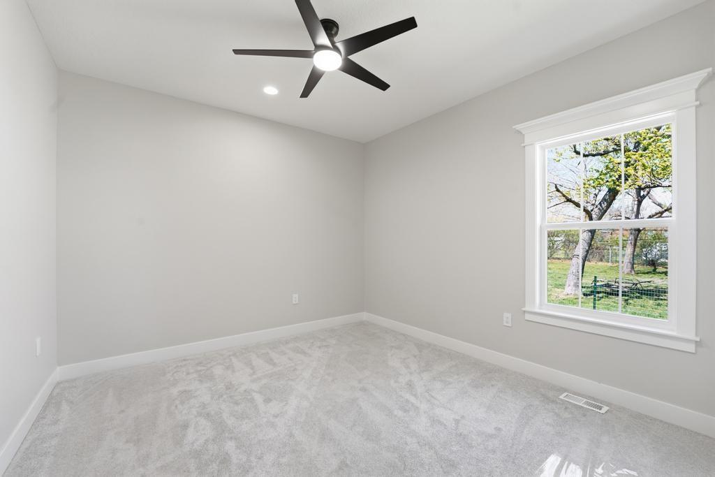 12706 10th Street Property Photo 15