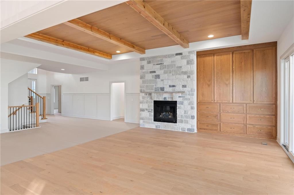 16701 Parkhill Street Property Photo 9