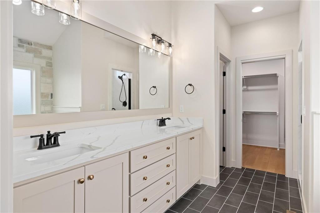 16701 Parkhill Street Property Photo 19