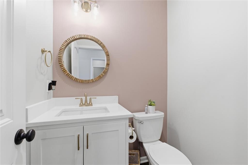 20143 Tonganoxie Drive Property Photo 45