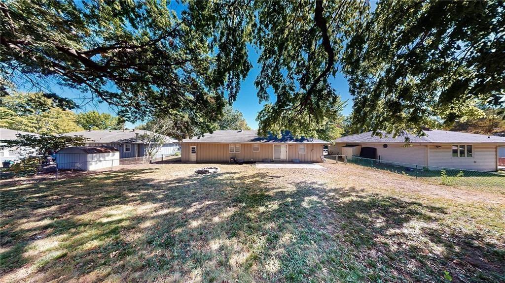 909 Nw Range Street Property Photo 4