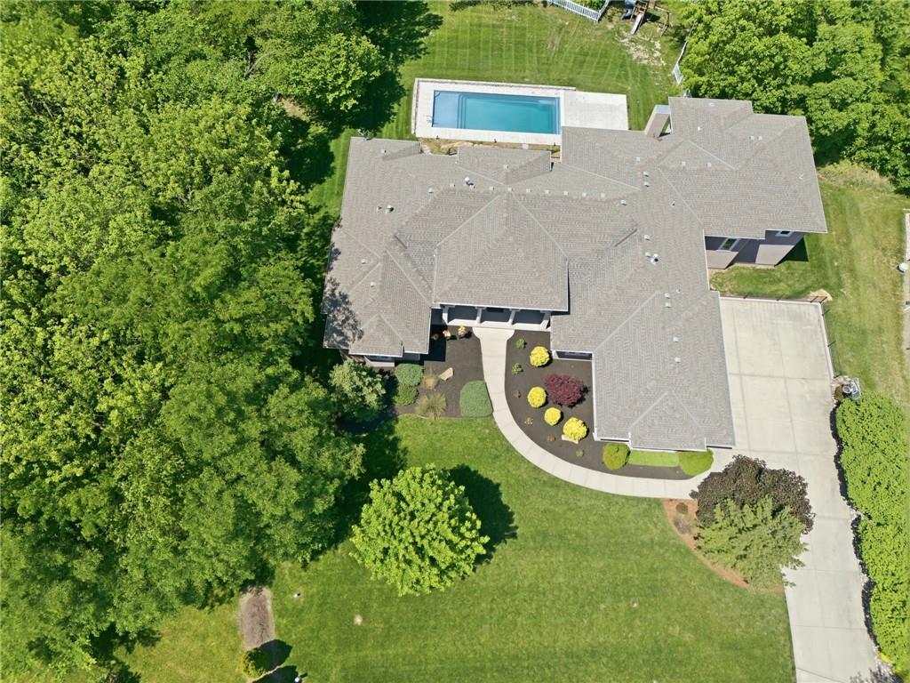 6930 Nw White Pine Circle Property Photo 1