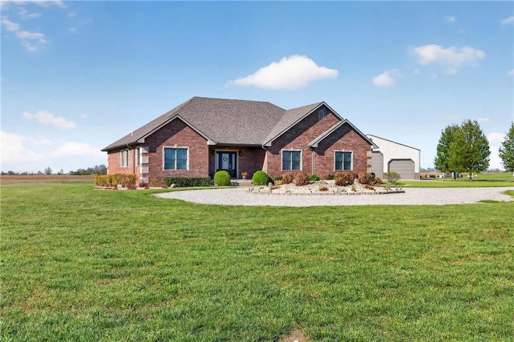 644 W 47 Highway Property Photo 1