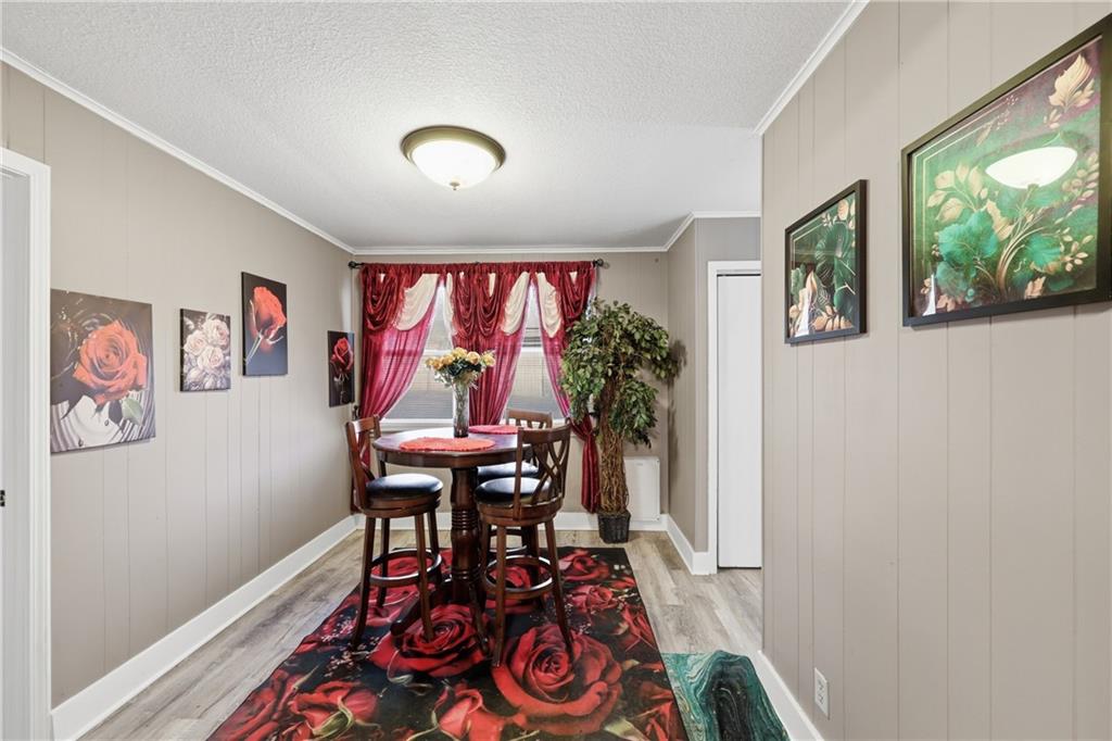 209 N Gilbert Street Property Photo 6