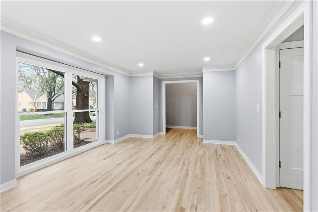 2121 W 120th Street Property Photo 15