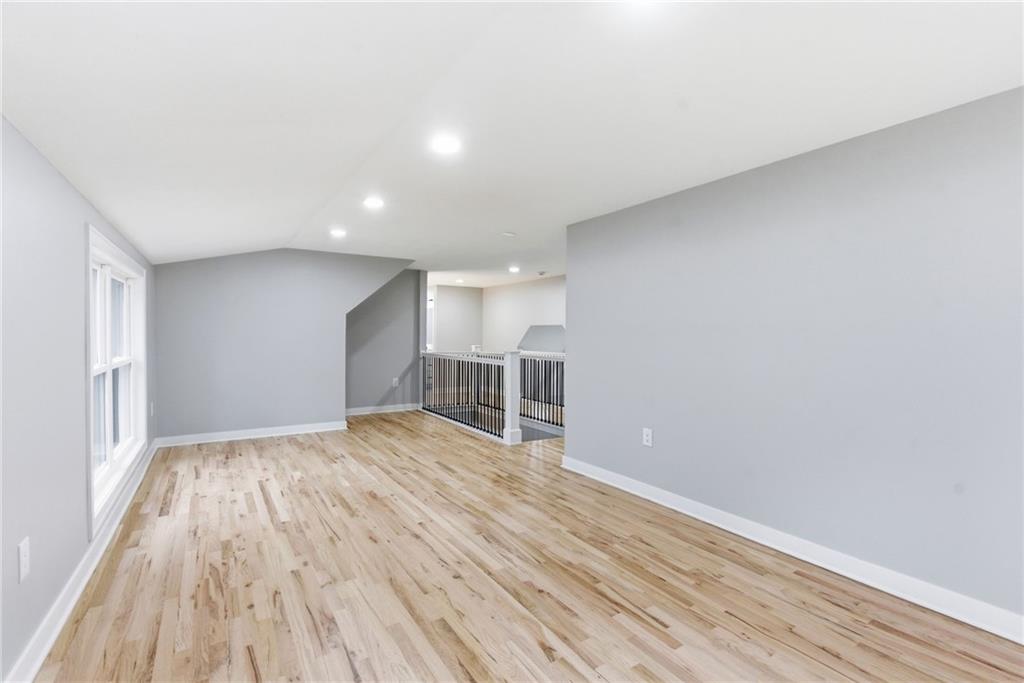 2121 W 120th Street Property Photo 25