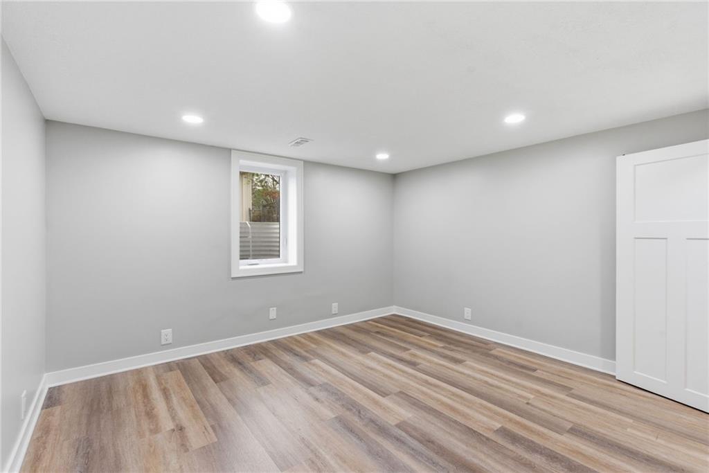 2121 W 120th Street Property Photo 41