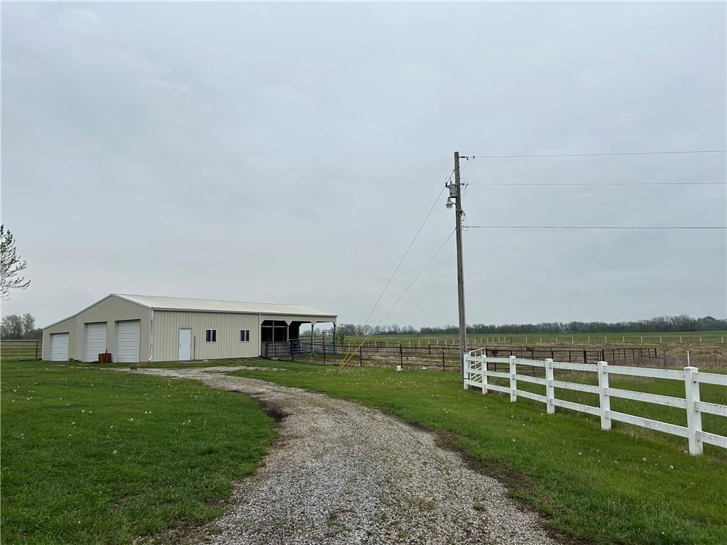 1379 Nw M Highway Property Photo 12