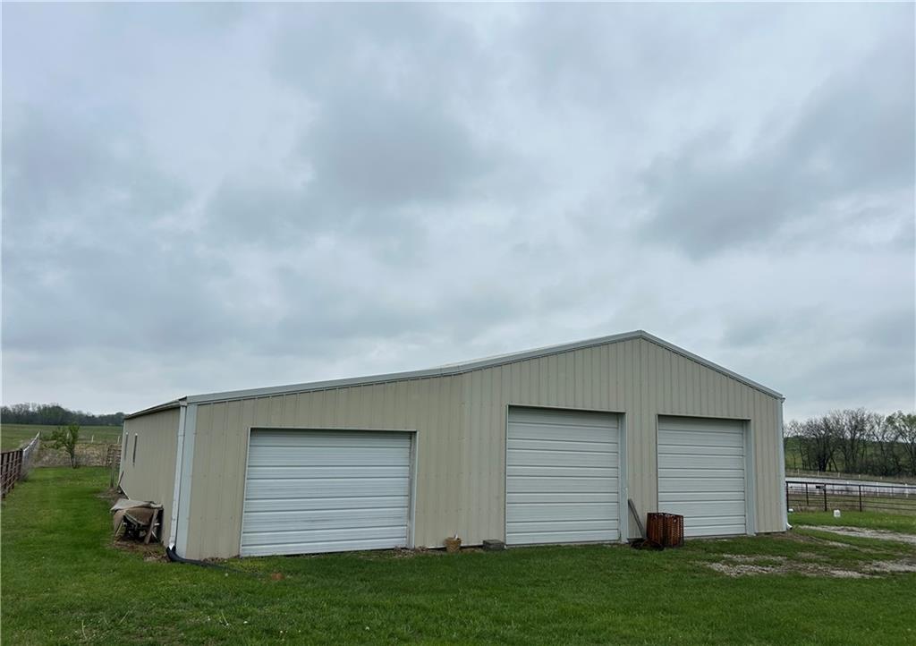 1379 Nw M Highway Property Photo 13